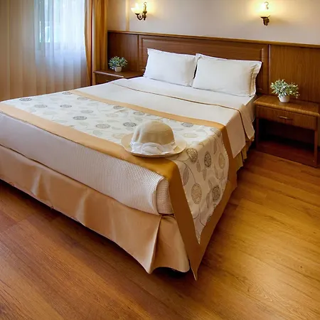Kibele & 3* Marmaris