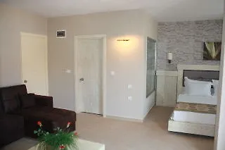 Hotel Kibele & 3*